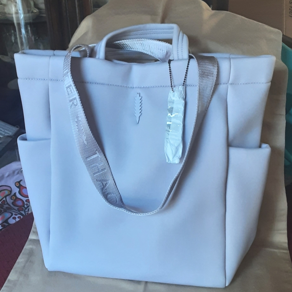 NEW Thacker NY Cocoon Day Tote